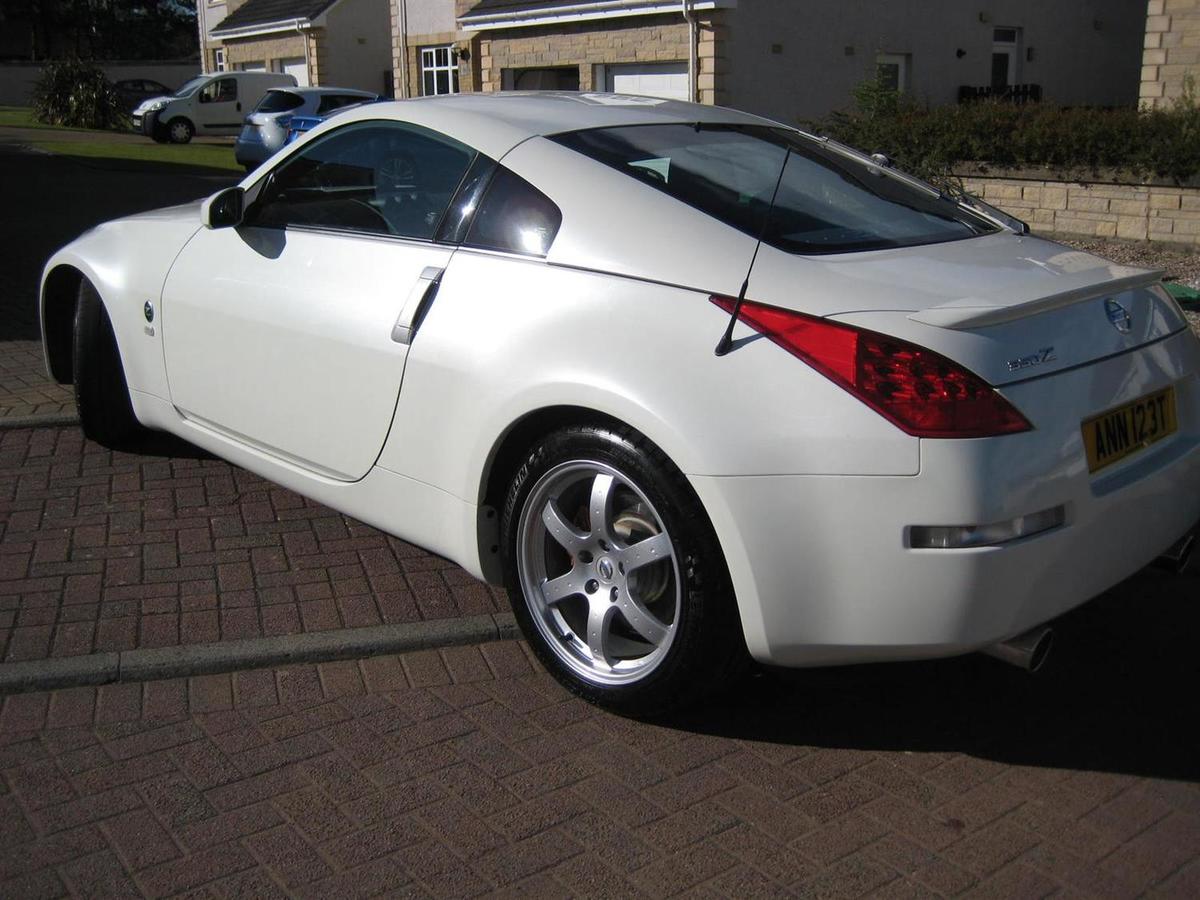 nissan-350z-S2982031-4.thumb.jpg.2c1a7f7468daa88086312f7e0129bacc.jpg