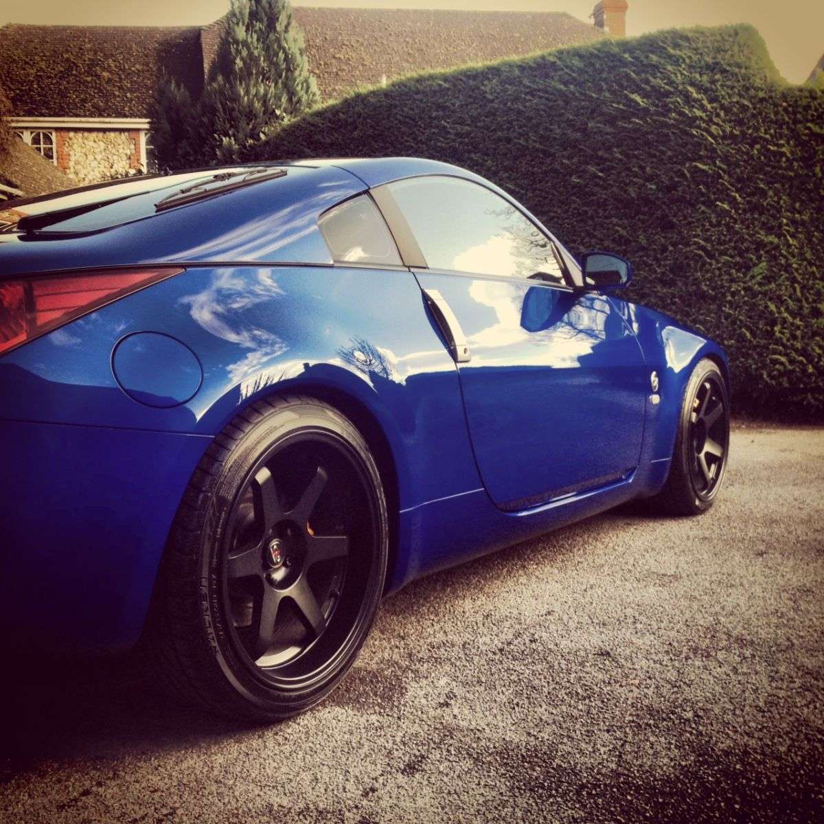 Azure 350z