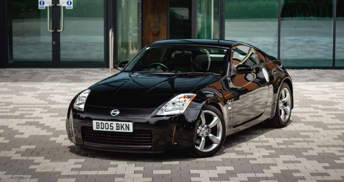 nissan-350z-v6-gran-turismo-4-S4446370-2.jpg.d7744e4fdc58e01a21a375ca4c422fad.jpg